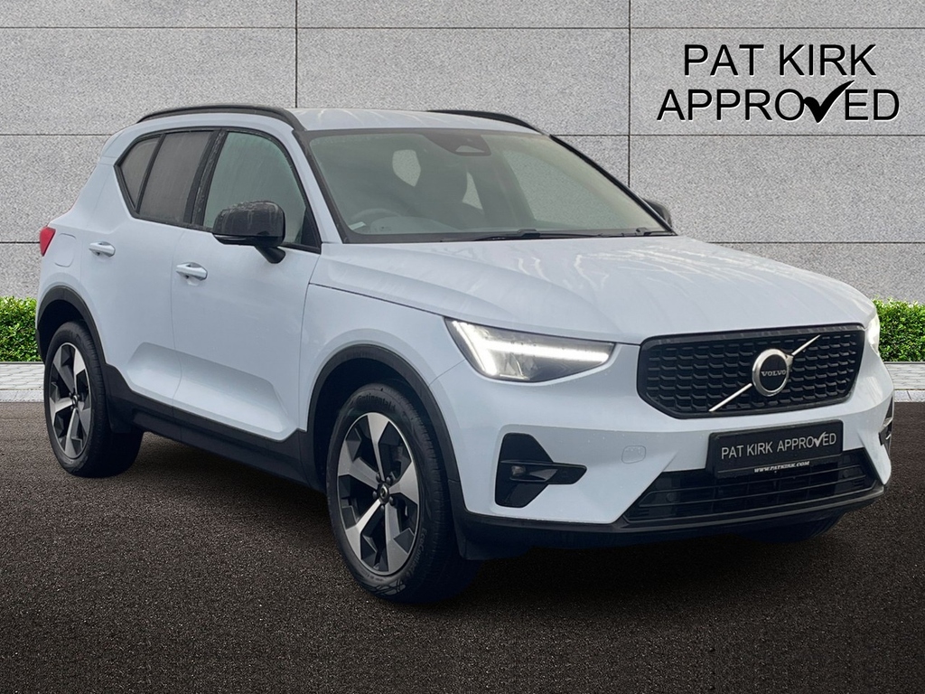 Volvo XC40 2.0 B3p Plus Dark Blue