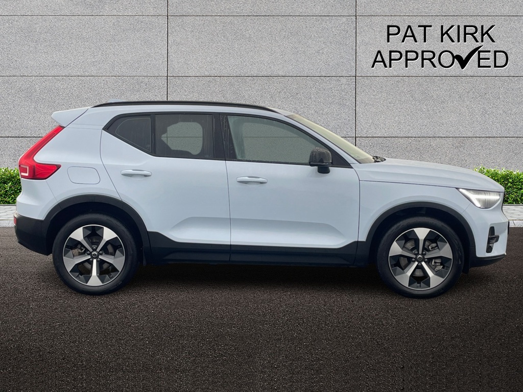 Volvo XC40 2.0 B3p Plus Dark EMZ5444 Blue #3