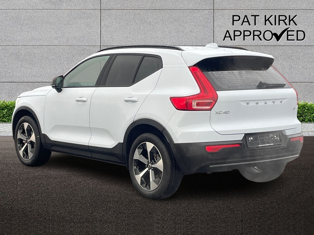Volvo XC40 2.0 B3p Plus Dark EMZ5444 Blue #2