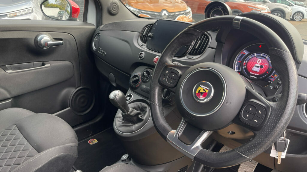 Abarth 1.4 T-jet 180 Competizione Yellow #6