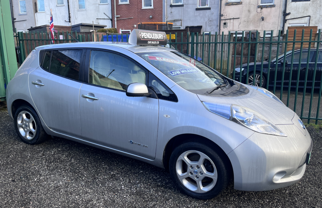 Nissan Leaf Hatchback Brown