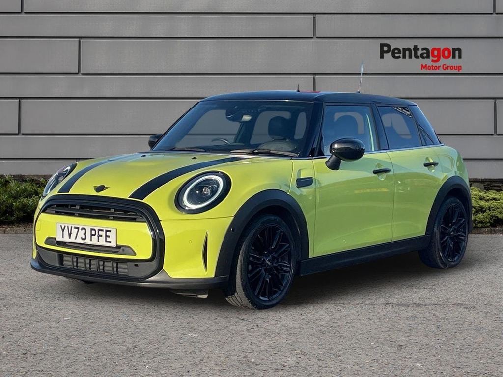 Mini Hatch 1.5 Cooper Exclusive Hatchback Steptron YV73PFE Yellow #3