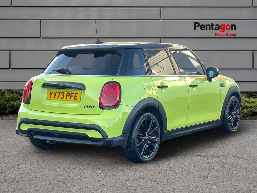 Mini Hatch 1.5 Cooper Exclusive Hatchback Steptron YV73PFE Yellow #4