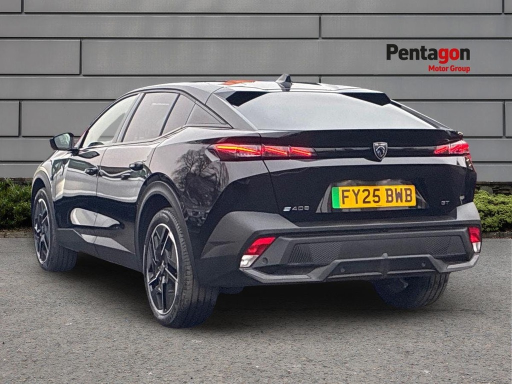 Peugeot 408 58Kwh Gt Fastback 210 Ps FY25BWB Black #2