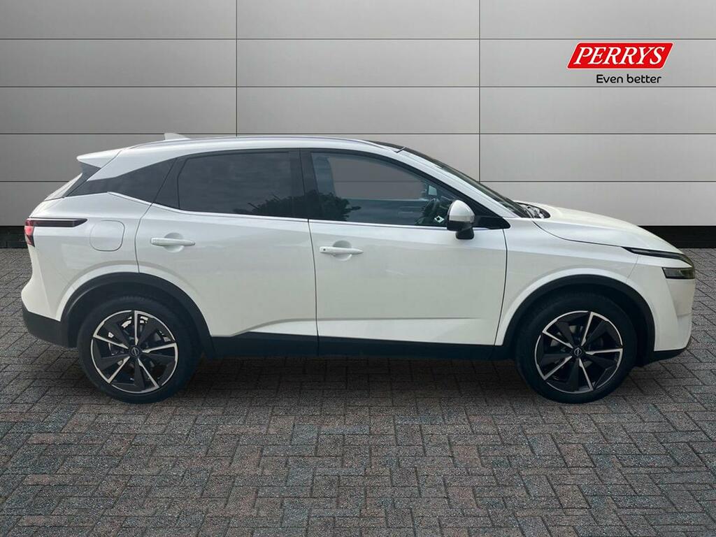 Nissan Qashqai 1.3 Dig-t Mh 158 Tekna Xtronic CF22YCM White #3