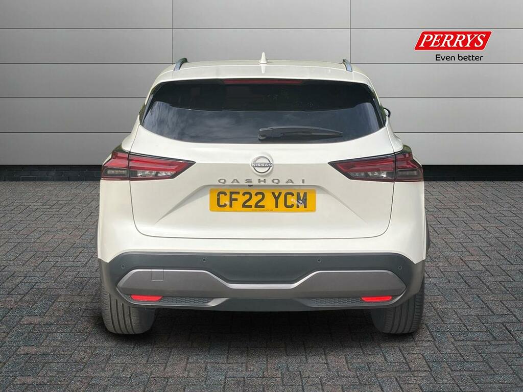Nissan Qashqai 1.3 Dig-t Mh 158 Tekna Xtronic CF22YCM White #5