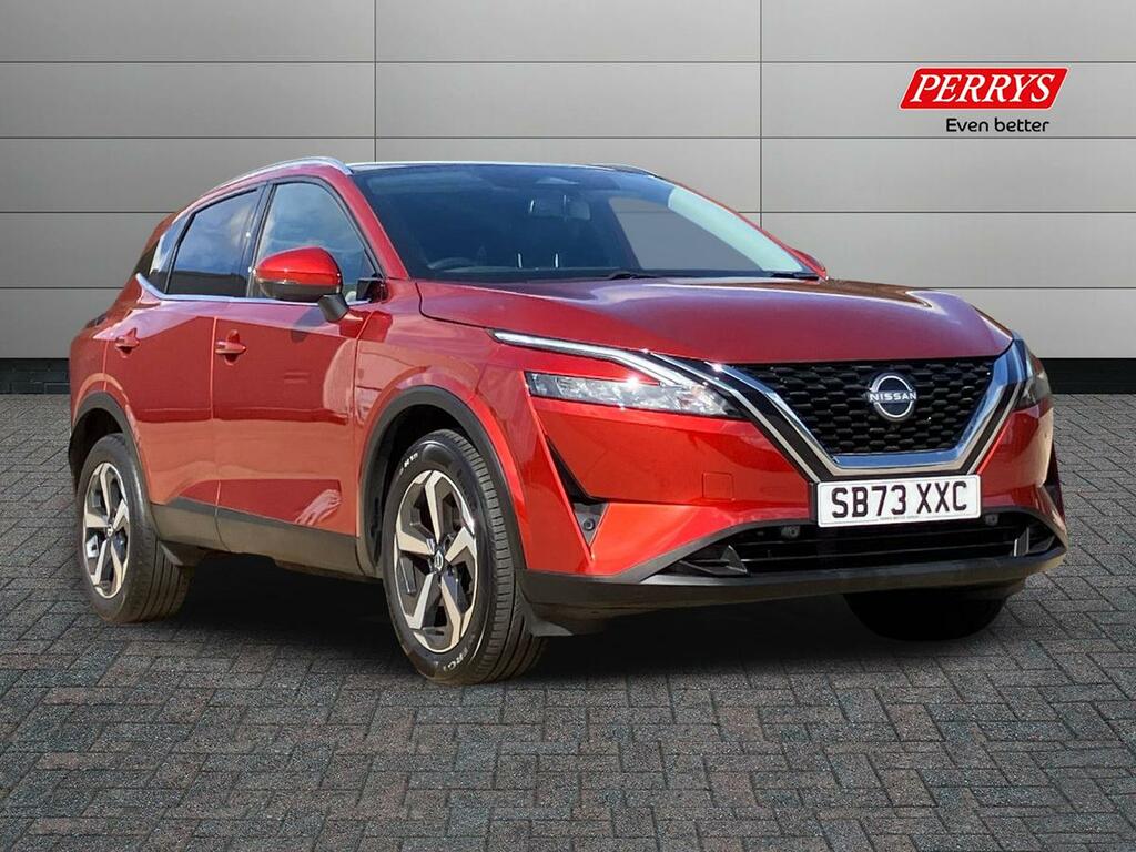Nissan Qashqai 1.3 Dig-t Mh N-connecta Red