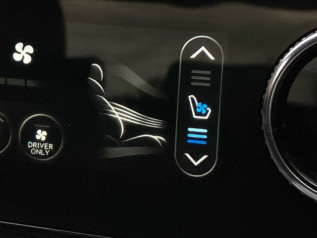 Genesis 77.4Kwh, Dual Motor Sport Suv Silver #52