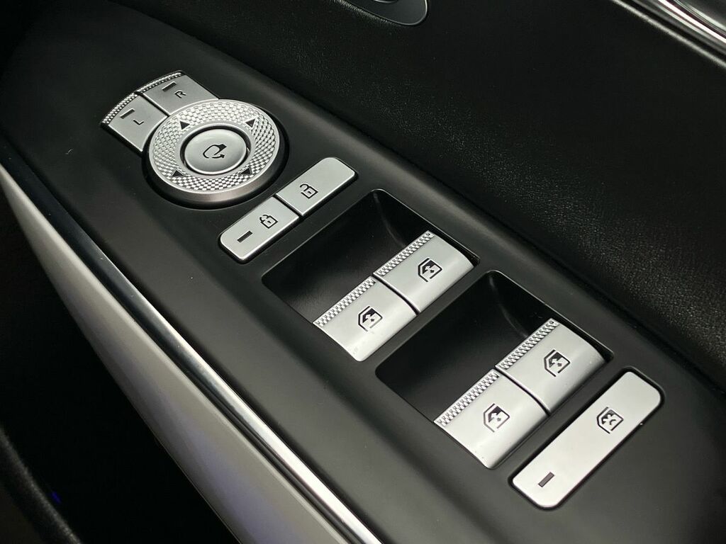 Genesis 77.4Kwh, Dual Motor Sport Suv Silver #18