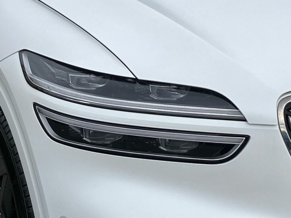 Genesis 77.4Kwh, Dual Motor Sport Suv Silver #13