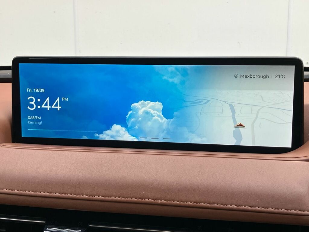 Genesis 2.5T Luxury Awd 7 Seat 2022 White #10