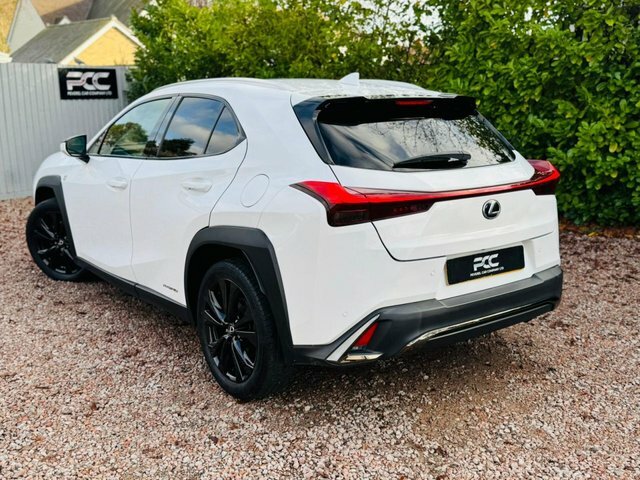 Lexus UX 2019 2.0 250H F Sport Suv Hybrid E-cvt MU54PNS White #2