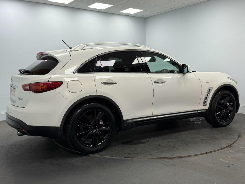 Infiniti QX70 3.0D Gt RX64SZD White #4