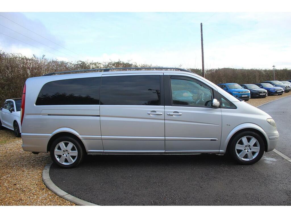 Mercedes-Benz Viano Cdi Ambiente Rwd L4 Black #4