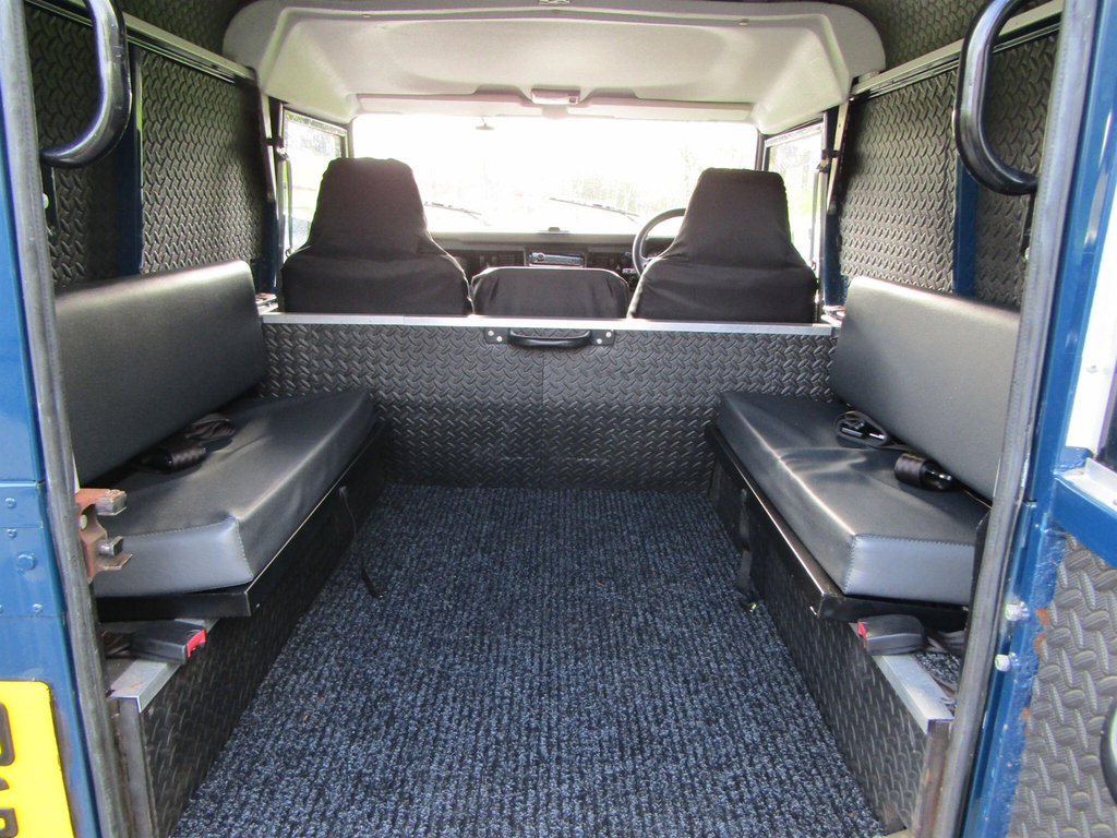 Land Rover Defender Hard-top Td5 Green #8