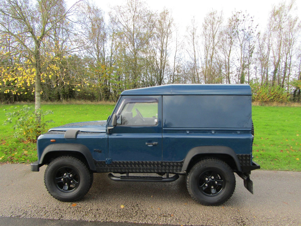 Land Rover Defender Hard-top Td5 Green #1