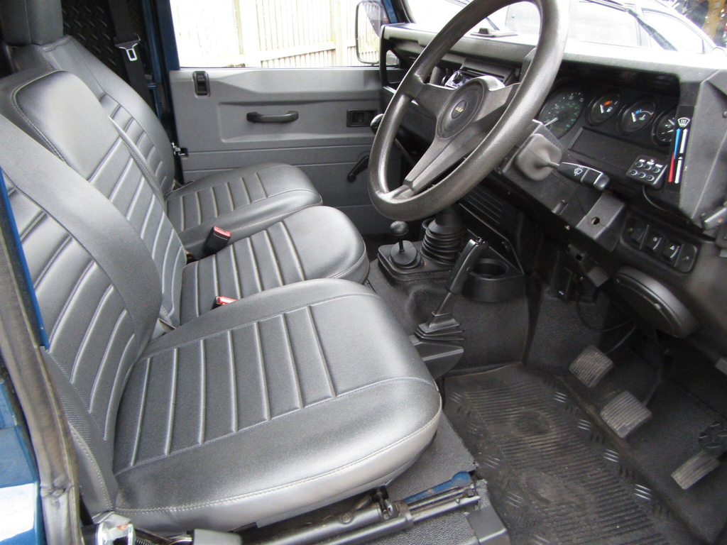 Land Rover Defender Hard-top Td5 Green #6