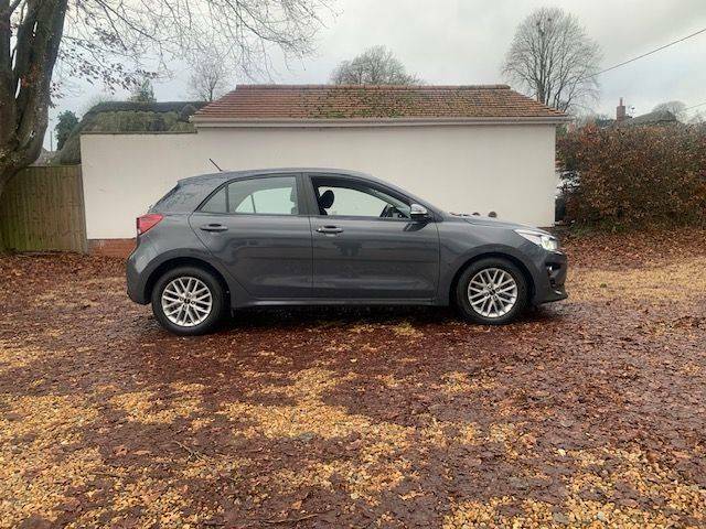 Kia RIO 1.0 T Gdi 2 Dct - 2022 22 Grey