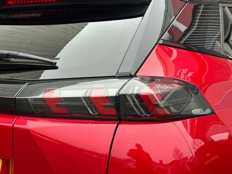 Peugeot 2008 1.2 Puretech Gt Line Euro 6 Ss FV70KTK Red #6