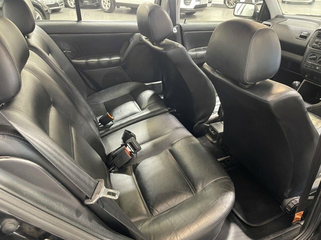 Volkswagen Golf 1.8L Green #19