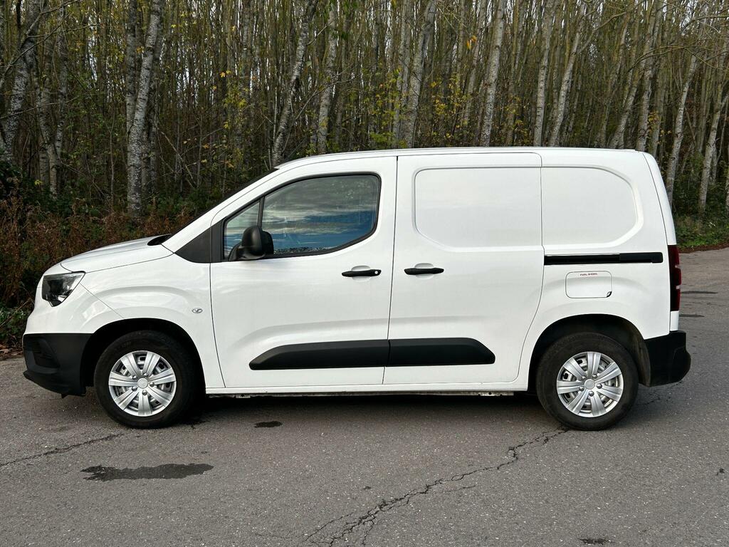 Vauxhall Combo 1.5 Turbo D 2000 Dynamic L1 H1 Euro 6 VK22HLE White #4