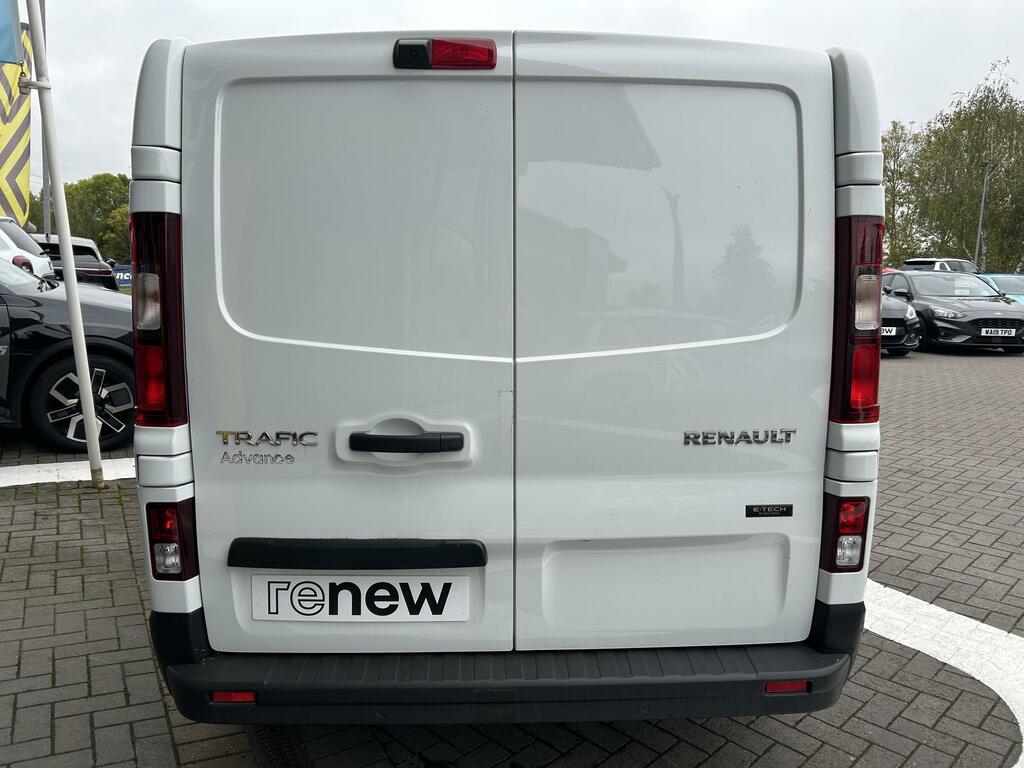 Renault Trafic E-tech Swb Advance White #6