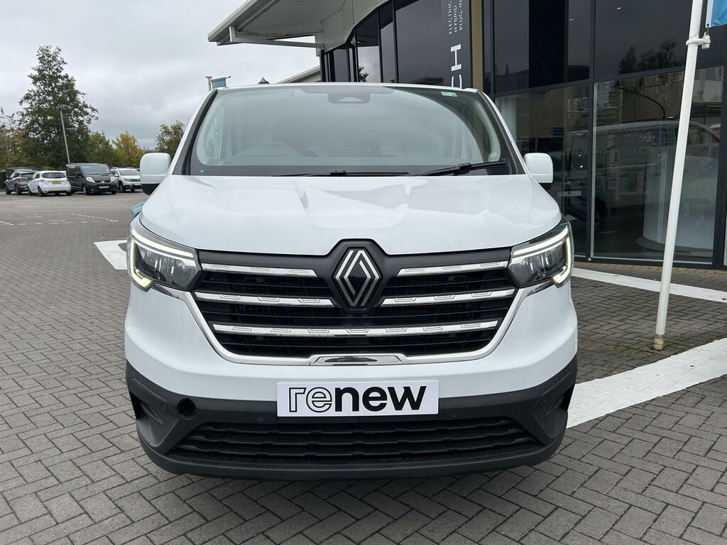 Renault Trafic E-tech Swb Advance White #2