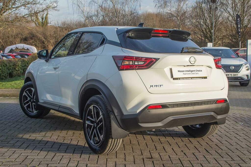 Nissan Juke 1.0 Dig-t N-connecta  White #3