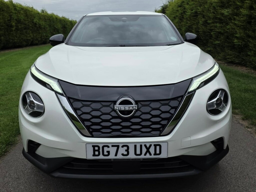 Nissan Juke 1.6 Hybrid Tekna BG73UXD #2