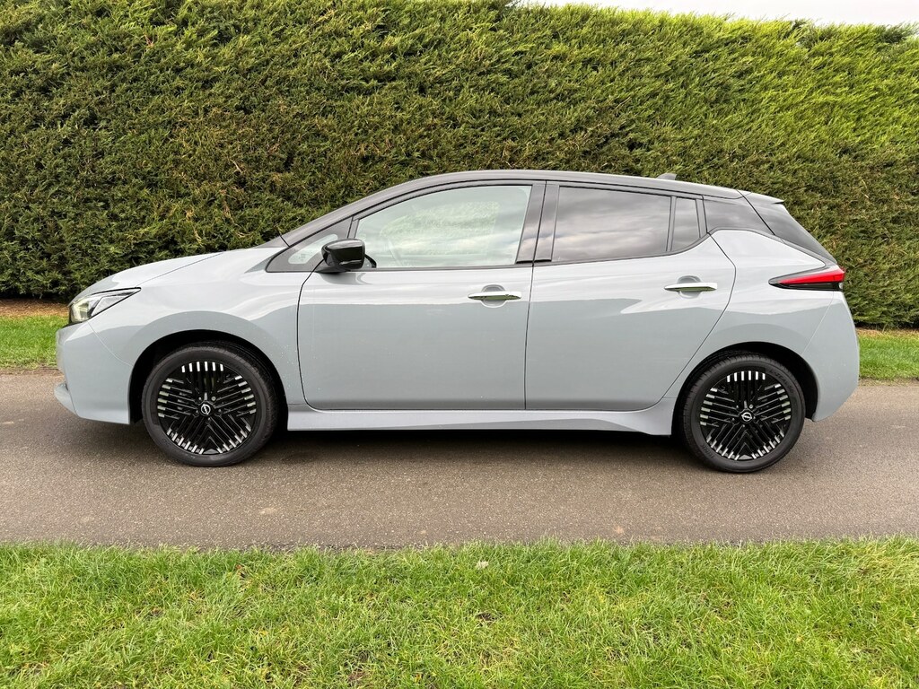 Nissan Leaf 160Kw E N-connecta 59Kwh BV72YHU #4