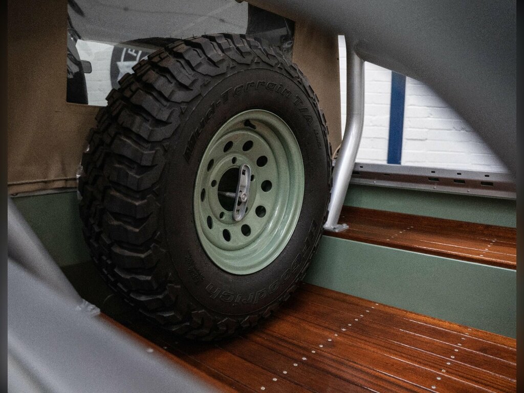 Land Rover Defender 90 Suv Grey #14