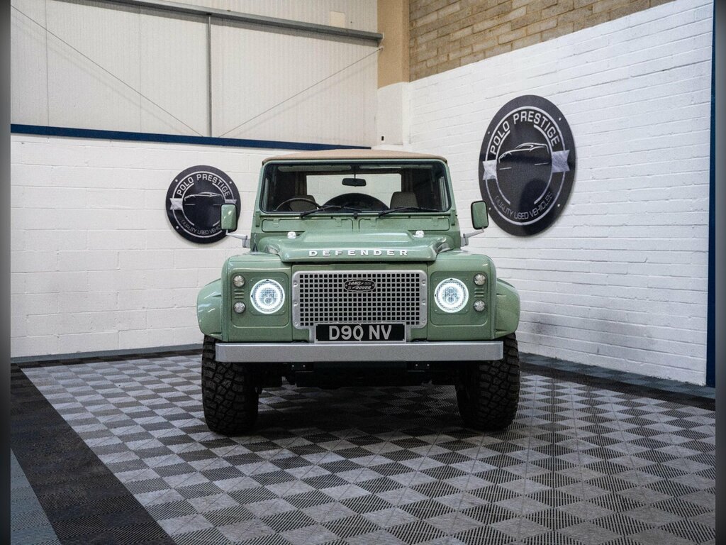 Land Rover Defender 90 Suv Grey #4