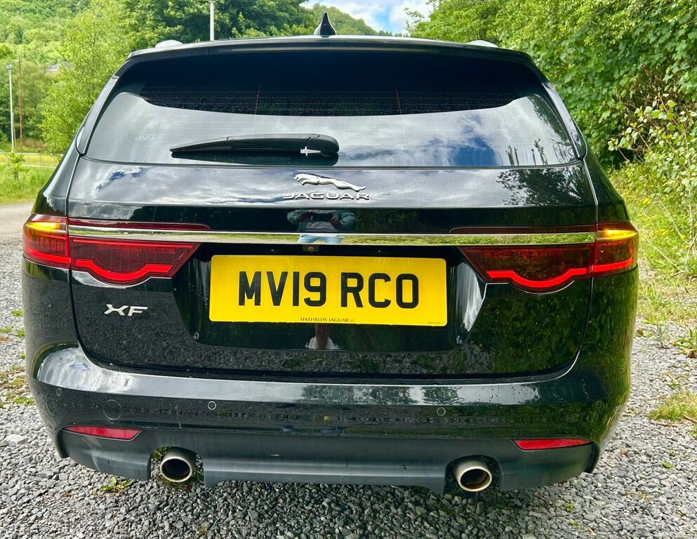 Jaguar XF Estate 2.0 T 250Portfolio Estatexenons-meridian- MV19RCO Black #2