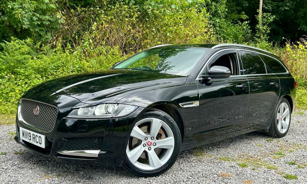 Jaguar XF Estate 2.0 T 250Portfolio Estatexenons-meridian- Black