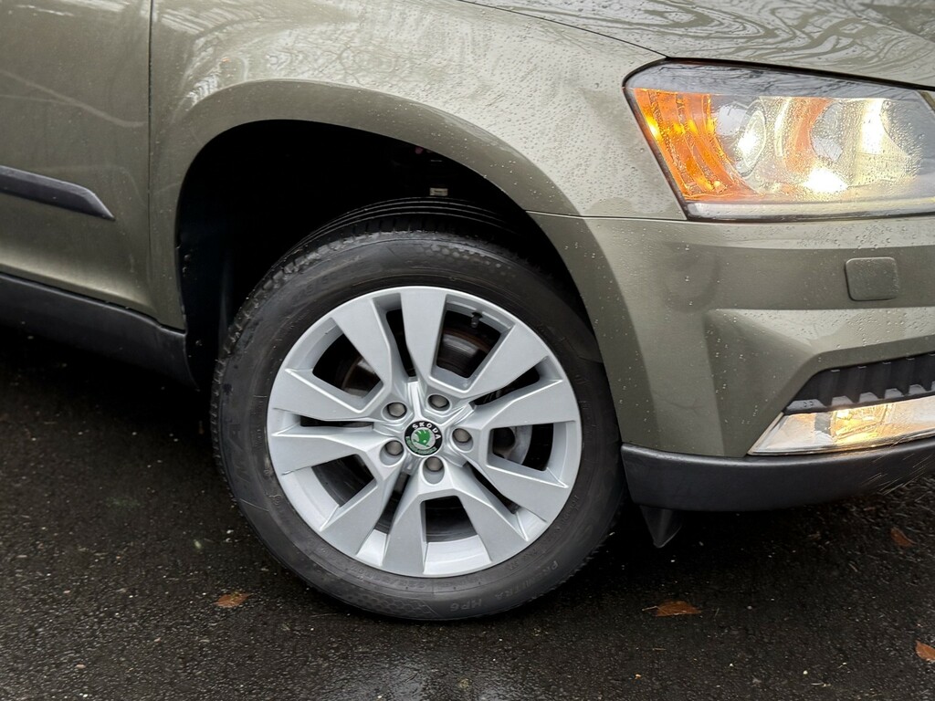 Skoda Yeti Suv 2.0 Tdi Se-l4x4 Green #4