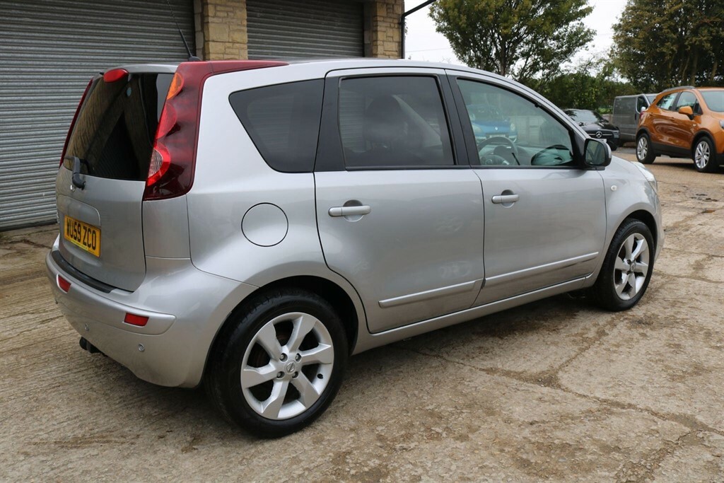 Nissan Note 1.6 16V Tekna Euro 4 Silver #6