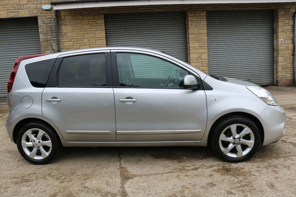 Nissan Note 1.6 16V Tekna Euro 4 Silver #4