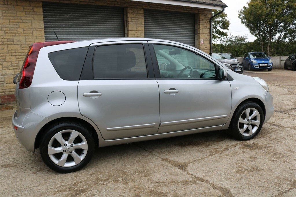 Nissan Note 1.6 16V Tekna Euro 4 Silver #5