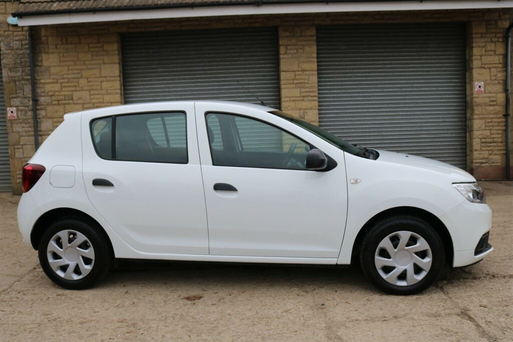 Dacia Sandero 0.9 Tce Essential Euro 6 Ss LM19TTU White #4