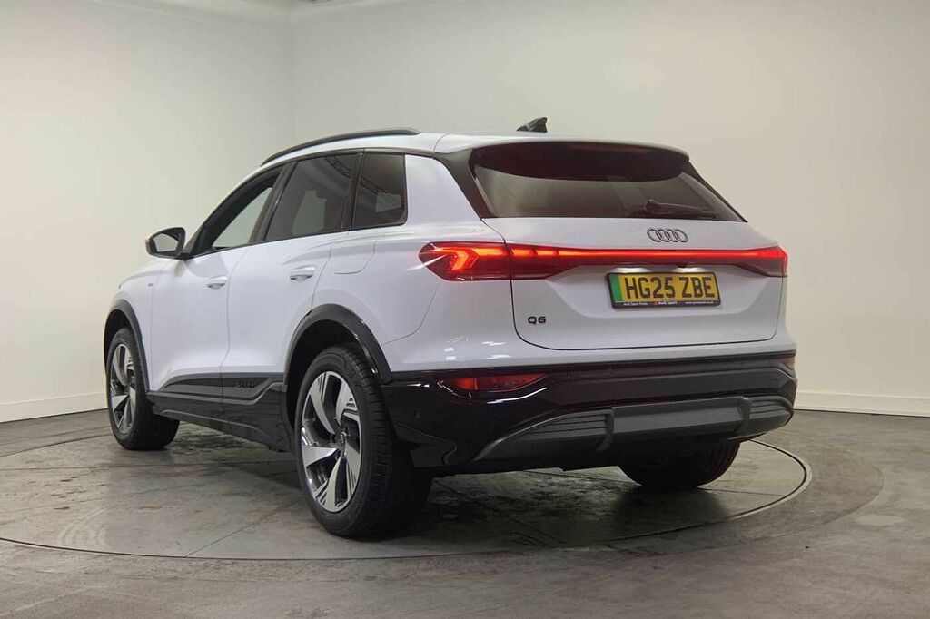 Audi Q6 E-Tron Q6 Suv S Line E-tron Performance 225,00 Kw - 2024 HG25ZBE White #3