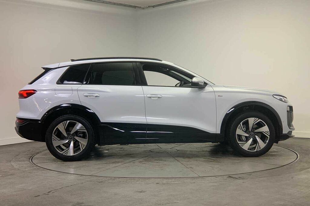 Audi Q6 E-Tron Q6 Suv S Line E-tron Performance 225,00 Kw - 2024 HG25ZBE White #4