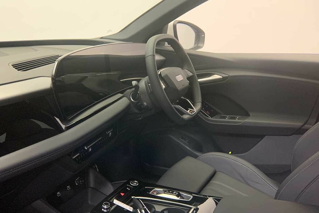 Audi Q6 E-Tron Q6 Suv S Line E-tron Performance 225,00 Kw - 2024 HG25ZBE White #2