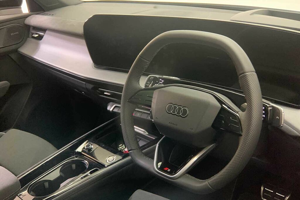 Audi Q3 Launch Edition Plus E-hybrid 272 Ps S Tronic - 202 HG75VVY White #6