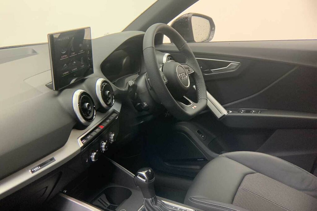 Audi Q2 Black Edition 35 Tfsi 150 Ps S Tronic - 2025 HG75VZT Blue #2