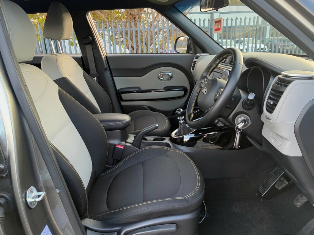 Kia Soul 1.6L Connect Silver #3