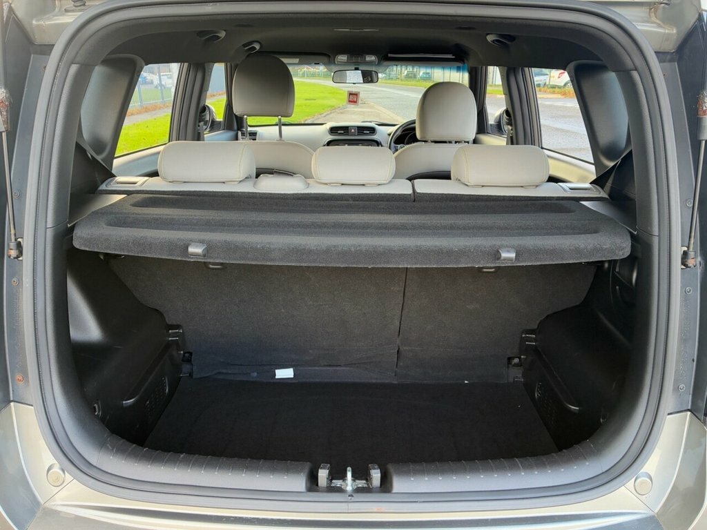 Kia Soul 1.6L Connect Silver #4