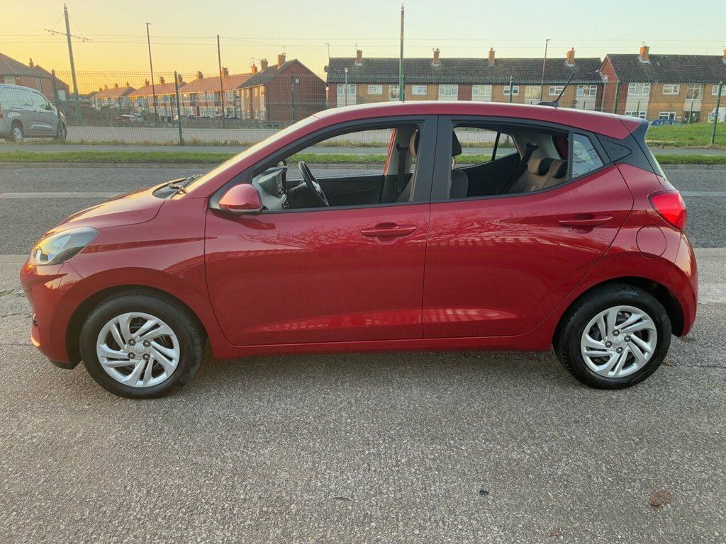 Hyundai I10 1L Se Connect Red #4