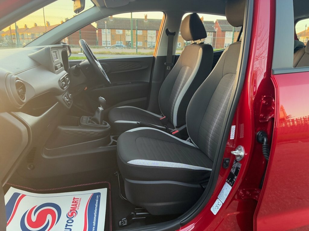 Hyundai I10 1L Se Connect Red #5