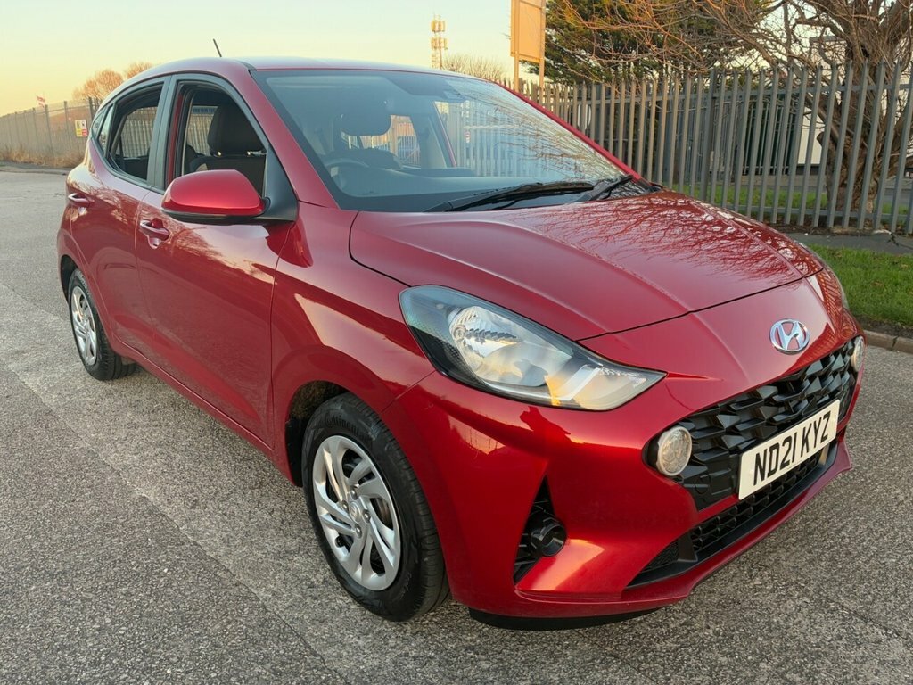 Hyundai I10 1L Se Connect Red