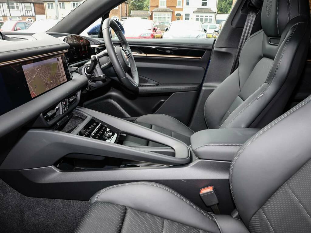 Porsche Macan 4 Electric Blue #4